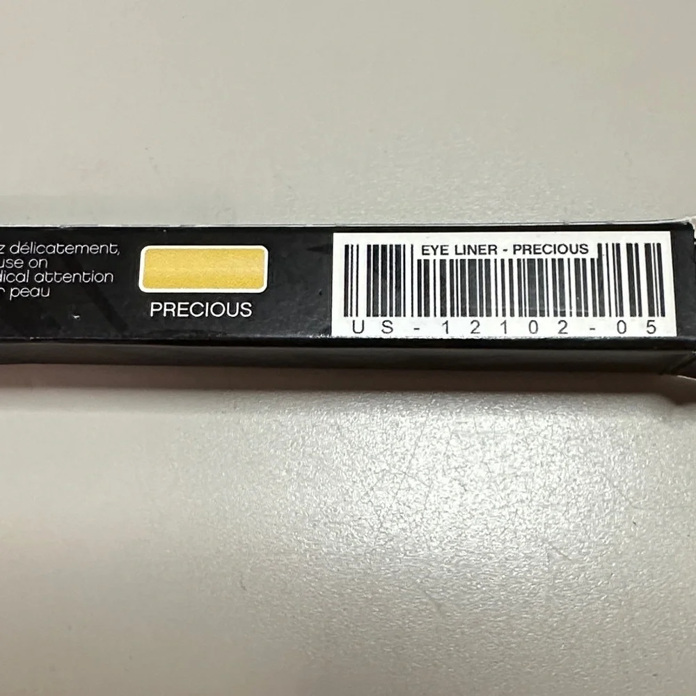 Moodstruck Precision Pencil Eyeliner in color Precious